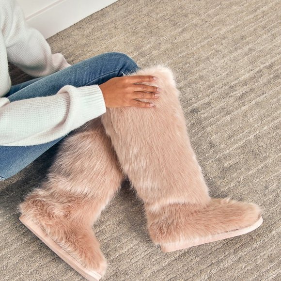 SHOEDAZZLE FAUX FUR KNEE HI BOOT 1" HEEL 16" SHAFT DBL PADDED SOLE PULL-ON - Picture 4 of 5